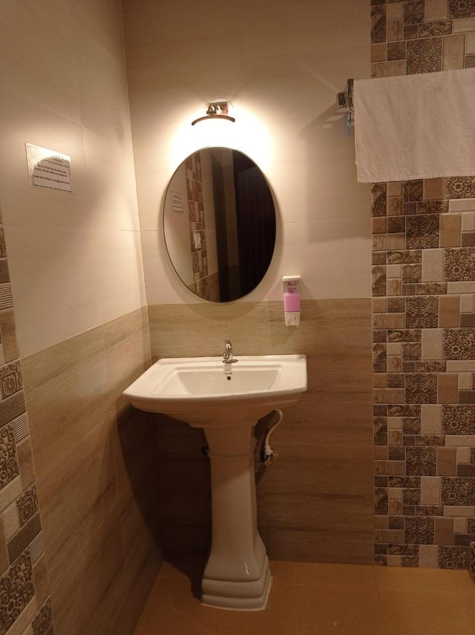 Brit'S Palace Goa Agacaim エクステリア 写真